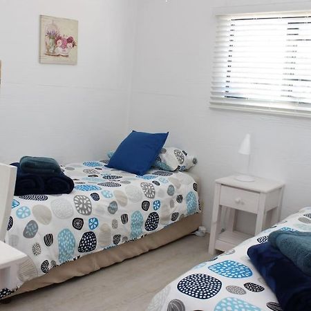 Baby Whale Bliss - Beachfront House วิทซันด์ ภายนอก รูปภาพ