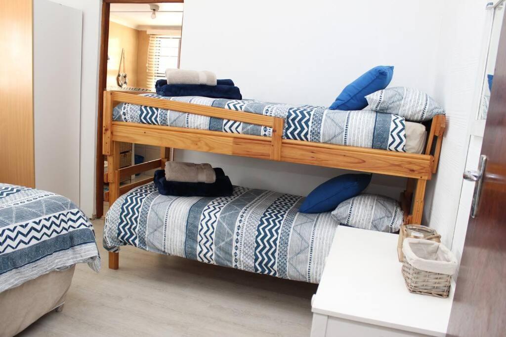 Baby Whale Bliss - Beachfront House วิทซันด์ ภายนอก รูปภาพ