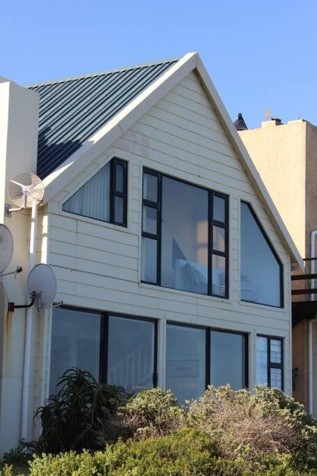Baby Whale Bliss - Beachfront House วิทซันด์ ภายนอก รูปภาพ